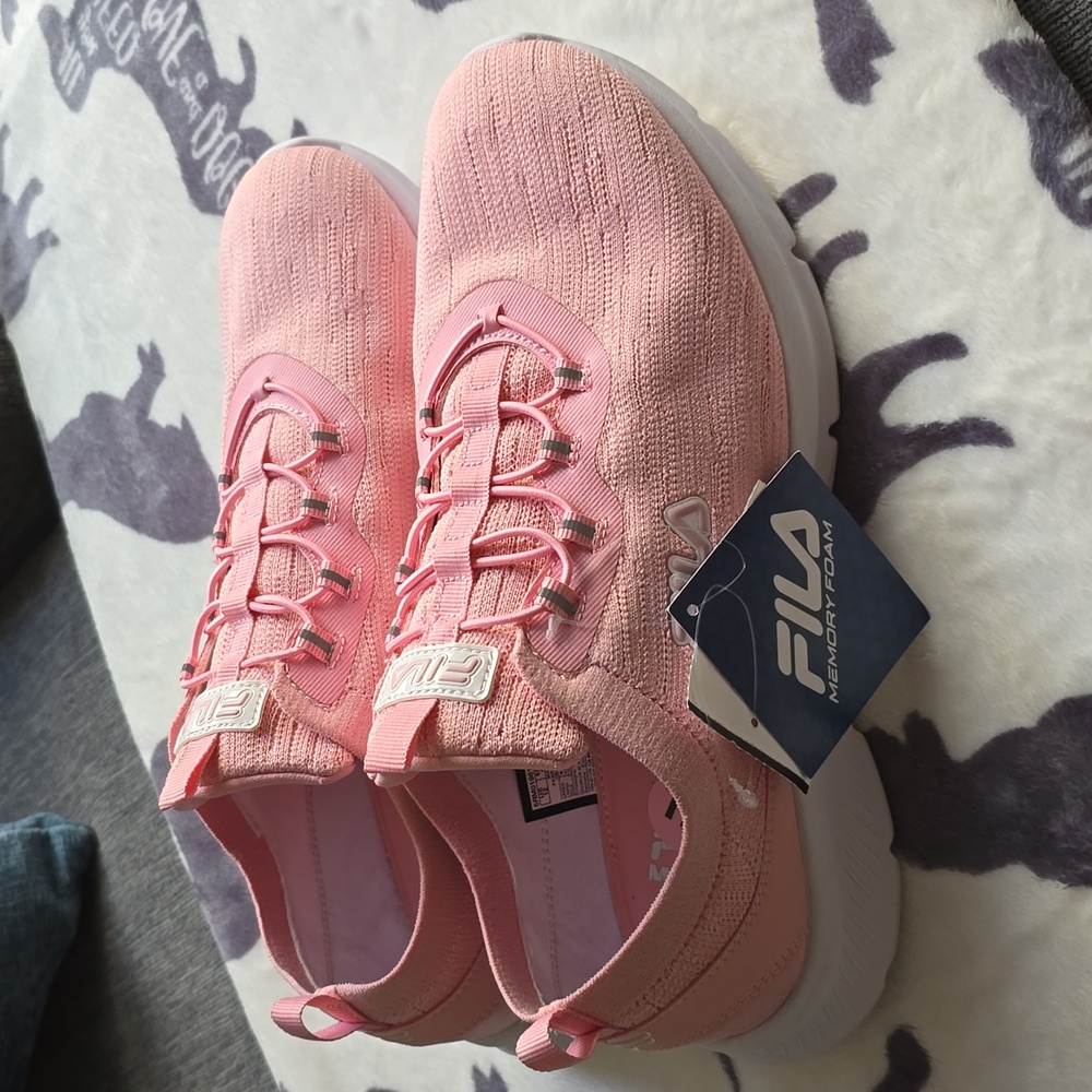 NWT FILA sneakers